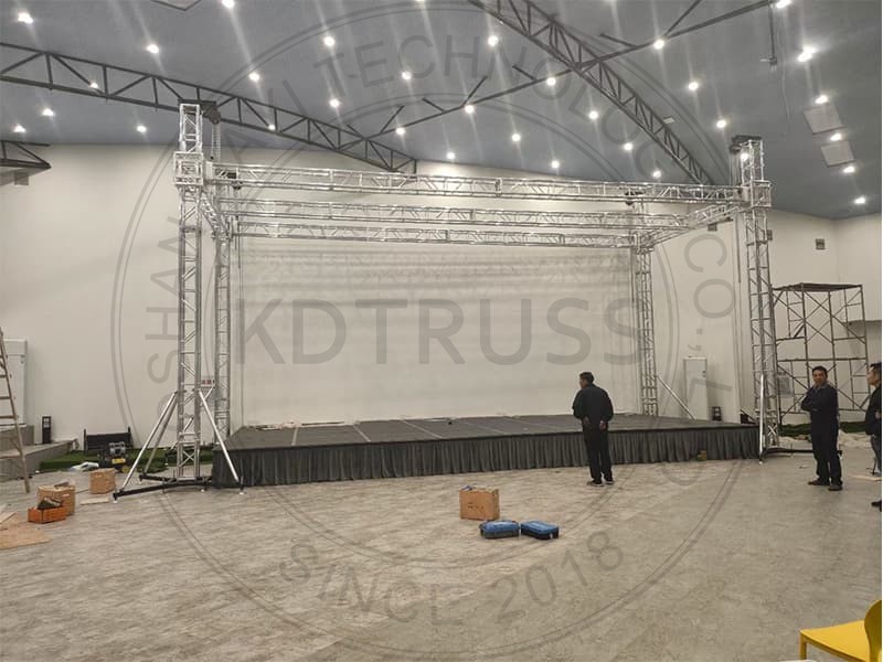 indoor screw truss