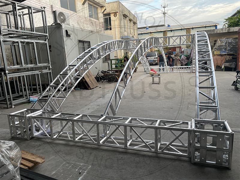 event curved roof truss